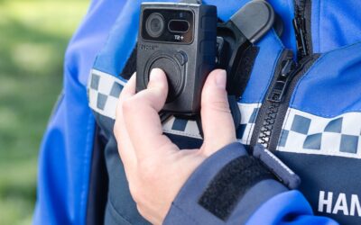 Polizeibeamte in Almelo setzen Bodycams ein